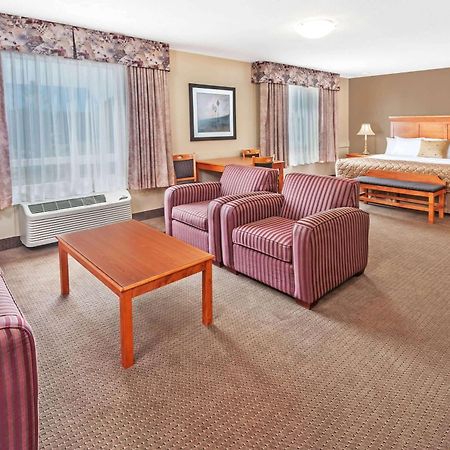 Super 8 By Wyndham Edmonton South Hotel Exterior foto